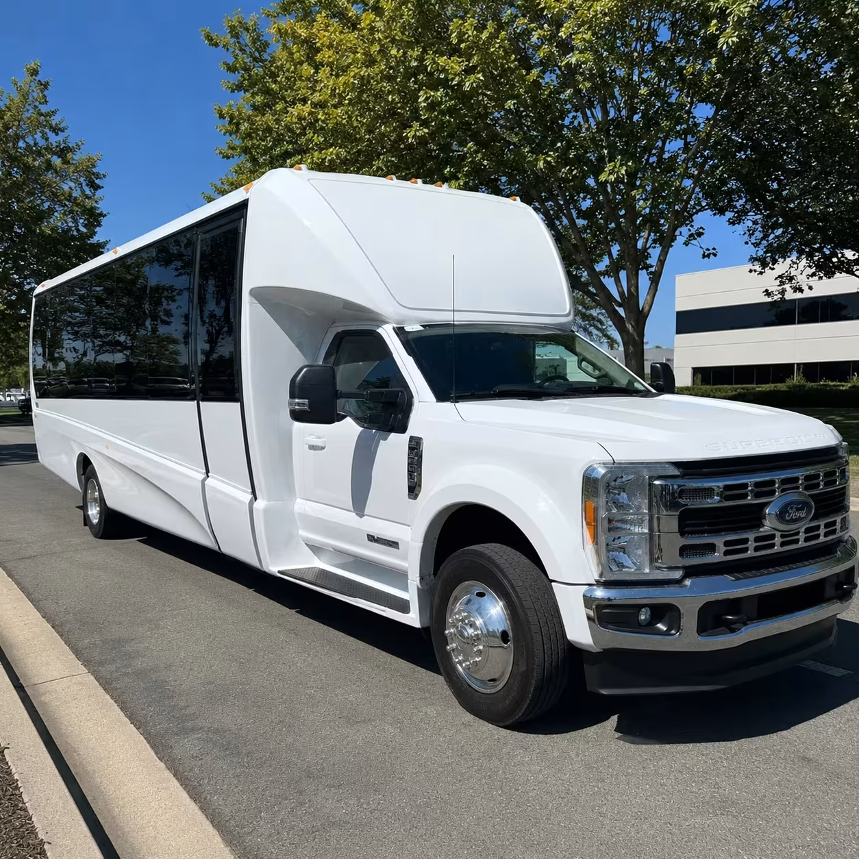 sandy 15 passenger minibus rental
