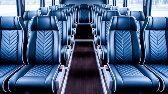 sandy 15 passenger minibus rental
